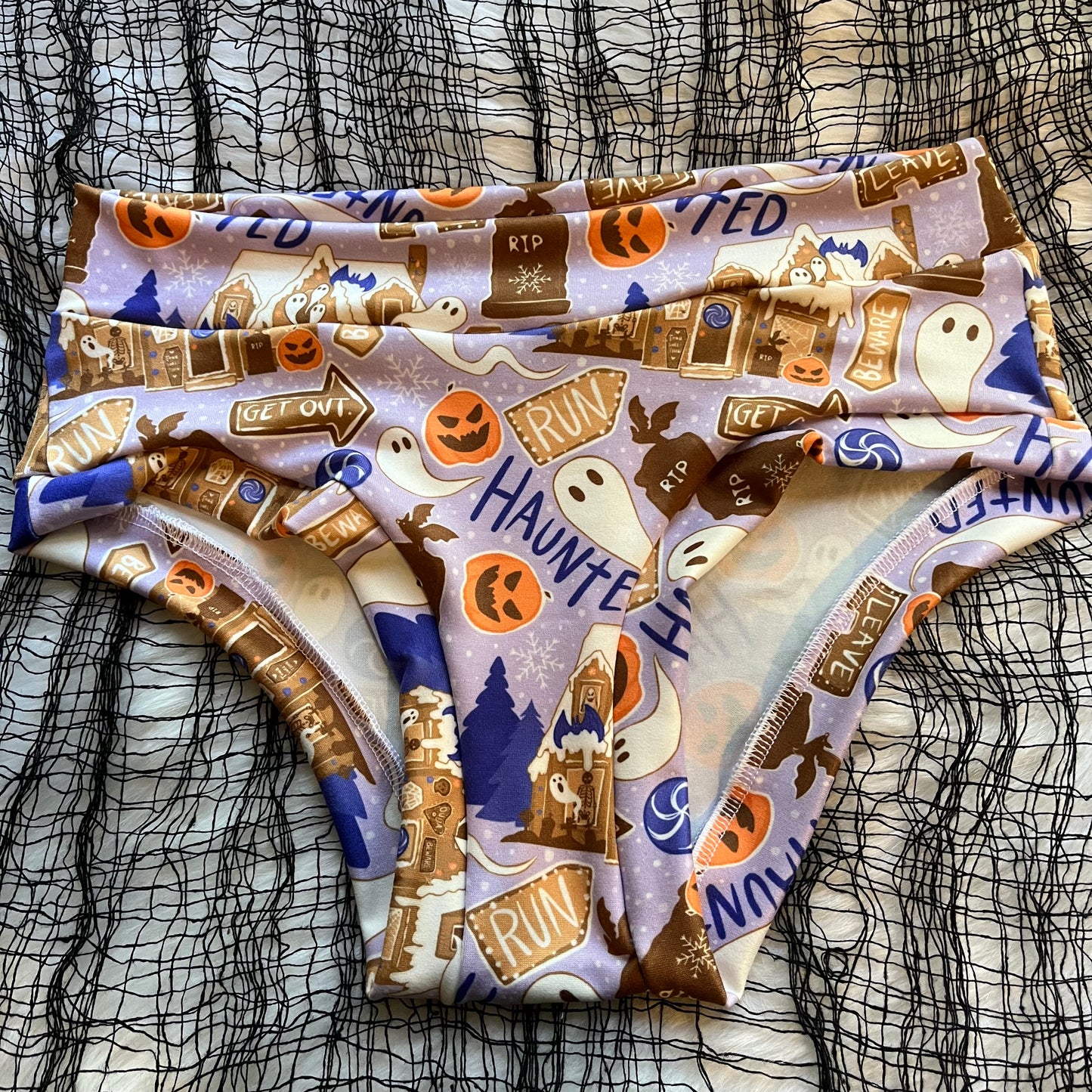 Gingerbread Cheeky