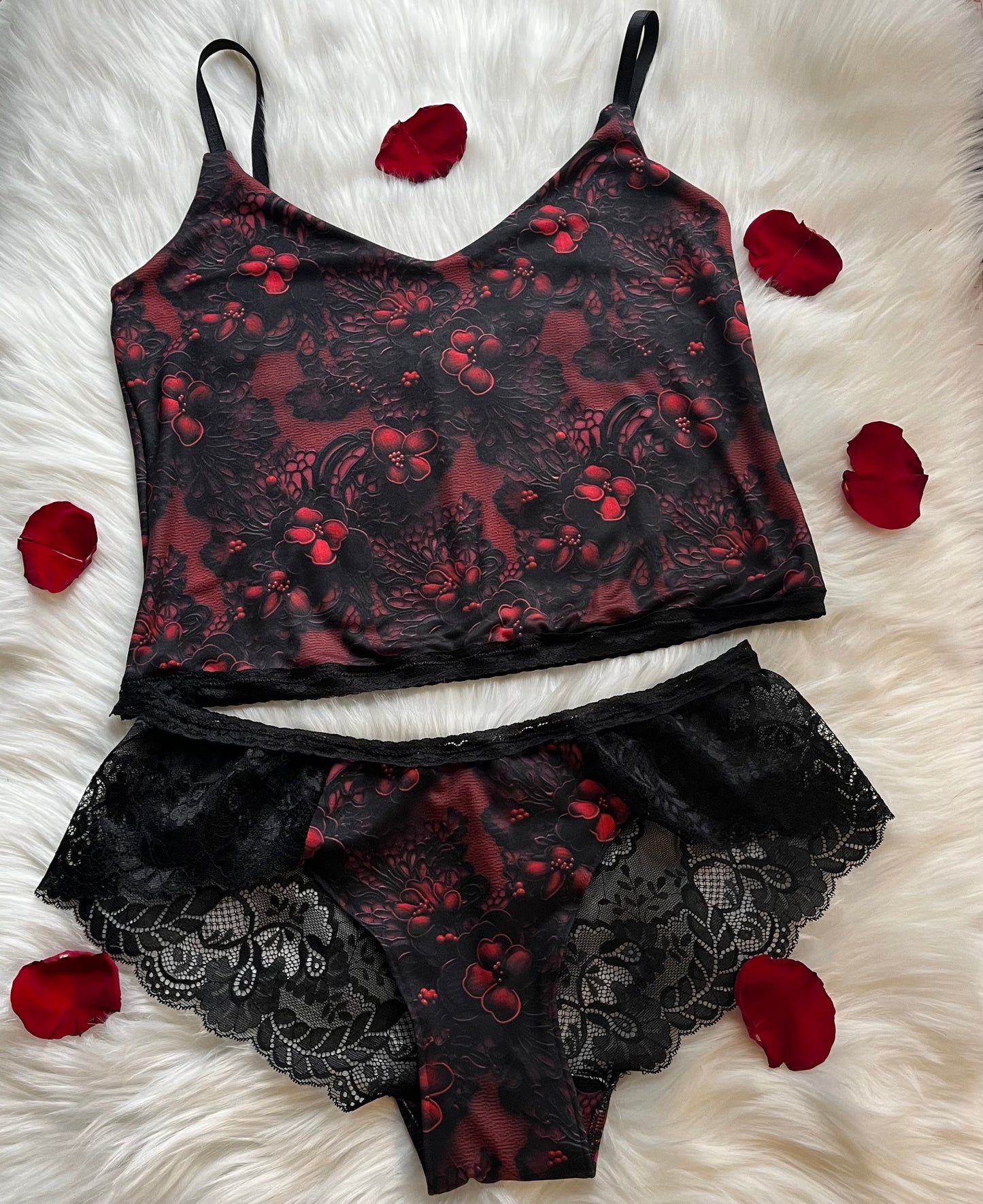 Cara Mia Charlotte "Stevie" Top