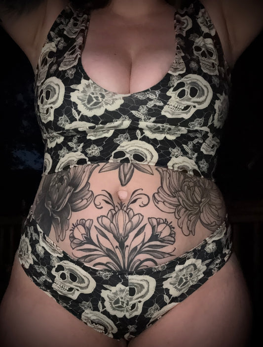 Lace Skull "Elvira" Top